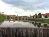 Stadtteich mit Staustufe, Steinerne Brcke